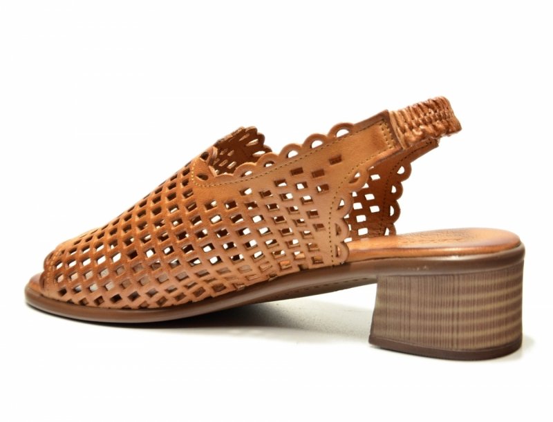 Sandałki 37 Sokolski skóra 707 camel skórzane na obcasie