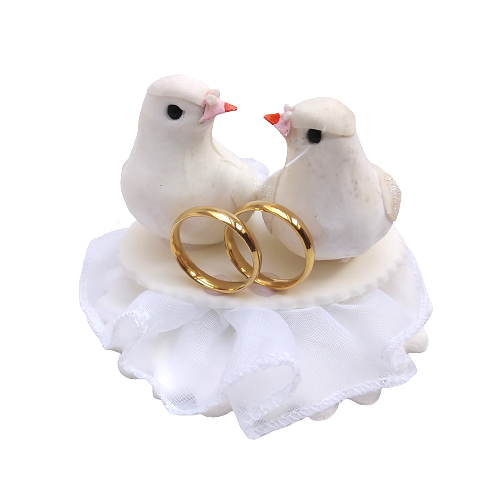 Dekoracja ślubna - gołębie pierzaste na tiulu