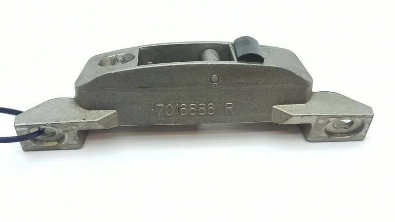 RYGIEL ZAMKA UCHWYT PRAWY DACHU BMW Z4 E85 7016886