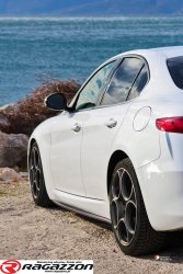 Dokładki progów side lips STILE ITALIA CARBON Alfa Romeo Giulia 2016 - 2024