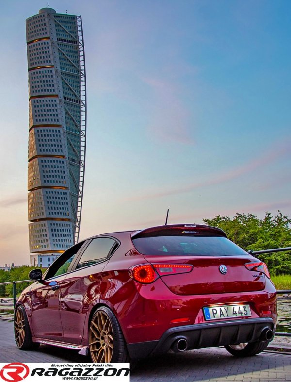 Spoiler klapy lotka boot lip STILE ITALIA CARBON Alfa Romeo Giulietta