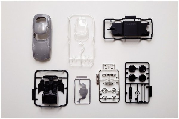 Aoshima 05629 1/32 SNAP KIT#05-C Toyota 2000GT ( Thunder Silver Mettalic)