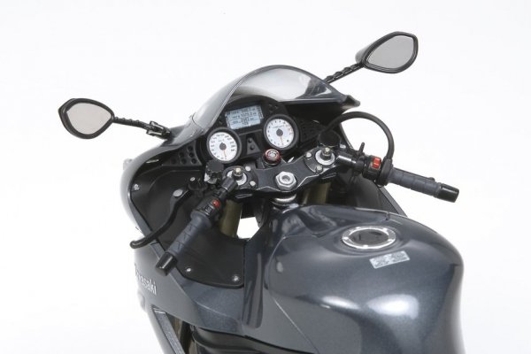 Tamiya 14111 Kawasaki ZZR1400