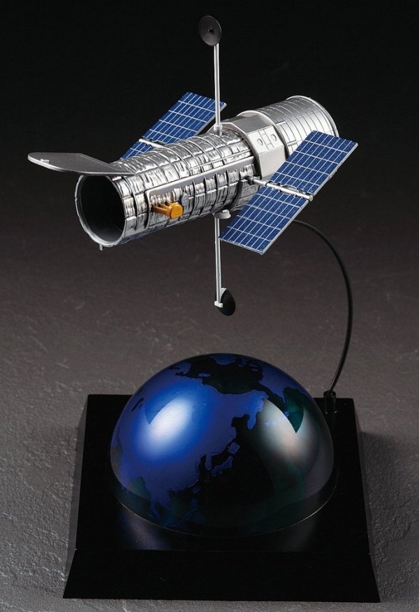 Hasegawa SP526-52326 Hubble Space Telescope &quot;The Repair 20th Anniversary&quot; 1/200