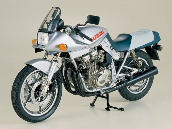 Tamiya 16025 1/6 Suzuki GSX1100S Katana