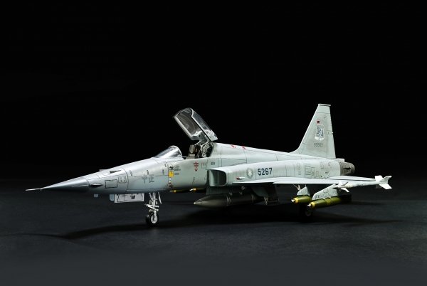 AFV Club AR48S12 F-5E ROCAF 1/48