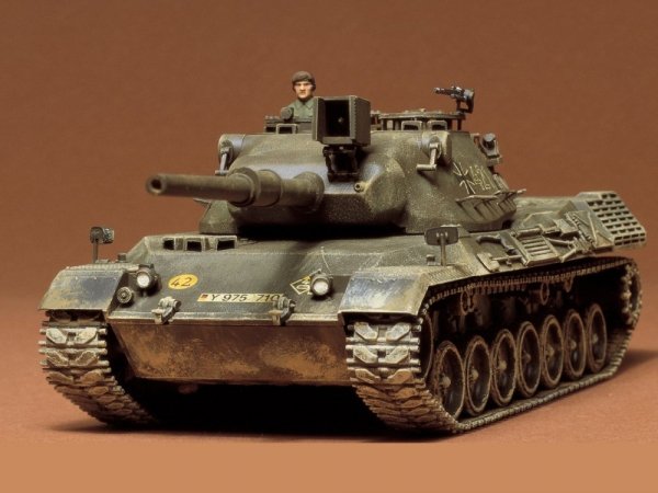 Tamiya 35064 West Ger. Leopard Tank 1/35