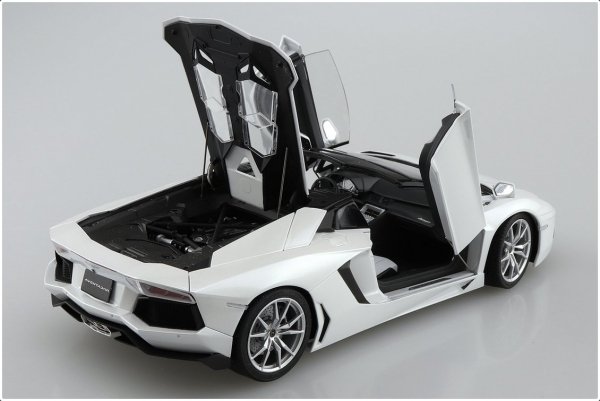 Aoshima 05866 1/24 SC#8 Lamborghini Aventador Roadster Lp7004