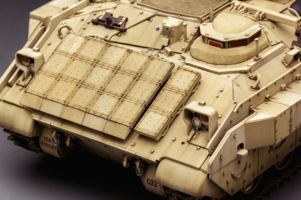 Meng SS-006 M3A3 Bradley W/Busk III 1/35