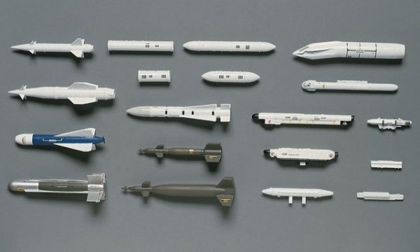 Hasegawa X48-2 - 36002 U.S.Aircraft Weapons B