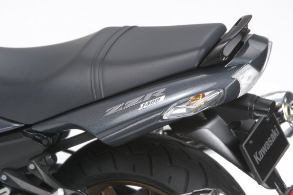 Tamiya 14111 Kawasaki ZZR1400