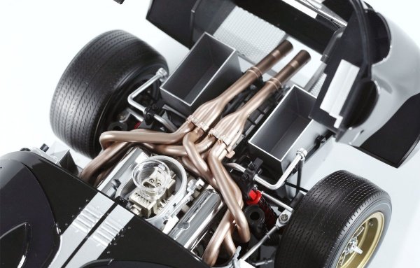 Meng RS-003 Ford GT40 Mk.II '66 Champion Pre-Colored Edition 1/12