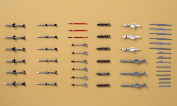 Hasegawa X72-9 Aircraft Weapons: V U.S. Missiles and Launcher Set 1/72