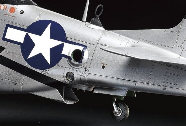 Tamiya 60323 1/32 P-51D/K Mustang Pacific