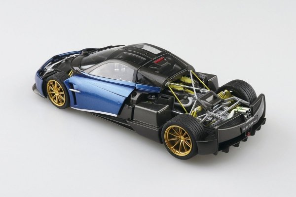 Aoshima 06238 1/24 SC#15 &#039;16 Pagani Huayra Pacchetto Tempesta