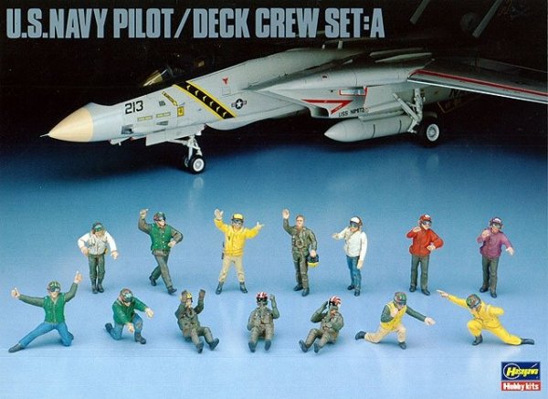 Hasegawa X48-6 - 36006 U.S. Navy Pilot Deck Crew A 1/48