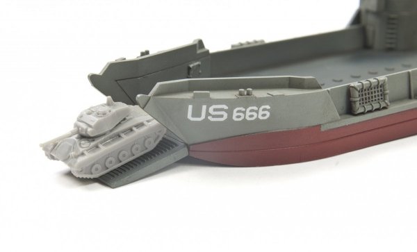 AFV Club SE73518 1/350 U.S NAVY LCT Mk. 6-501 class (1943`1945)  (Double Seat)