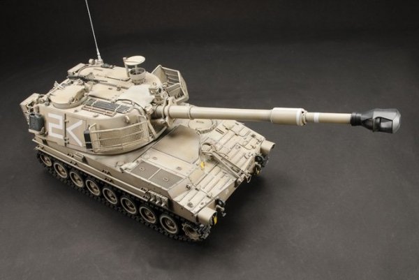 AFV Club AF35272  IDF M109A2 Rochev 1/35