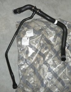 Tuyau de refroidissement d'origine à droite Peugeot Boxer III 2014- 2.0 -2.2 hdi, 1680410680, 1614086880