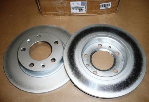 Disque de frein complet PEUGEOT 308 II ARRIÈRE 2 PIÈCES NON VENTILÉES. ,  1610761980