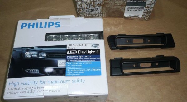 Original  feux diurnes LED Dacia DUSTER , 8201296384
