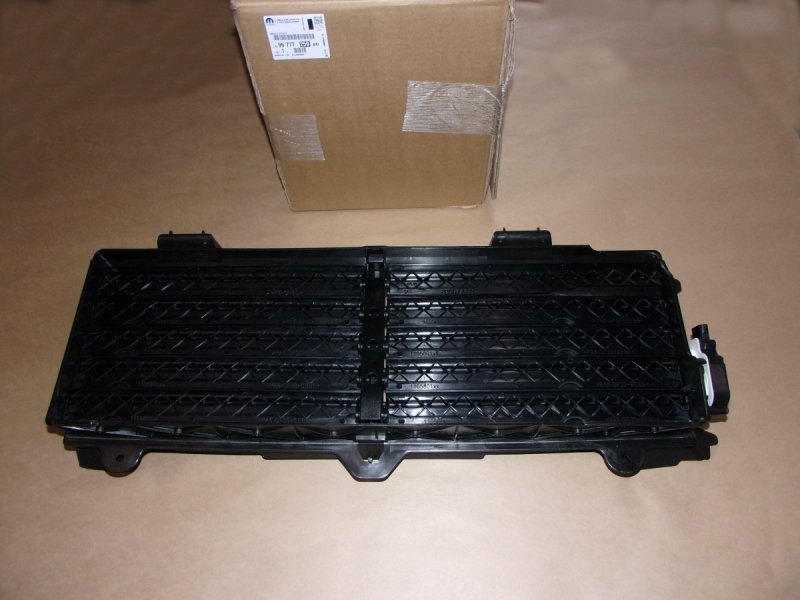 Volet (store) de radiateur Peugeot 308 II, 9677725980, 9677725980, 