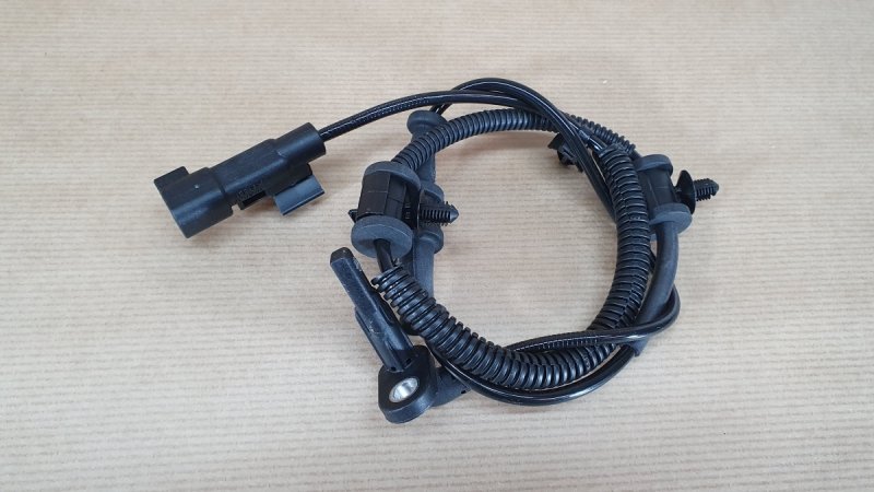 Pièce d’origine Capteur ABS avant pour Opel Astra J, 13470637
