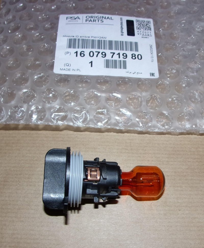AMPOULE DE CLIGNOTANT Citroën C4 PICASSO 1607971980 ,  1607971980