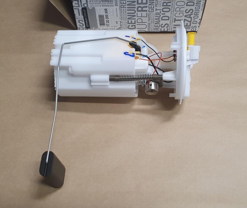 Pompe à carburant complète Renault Megane III 2.0TCE, 172020030R, 