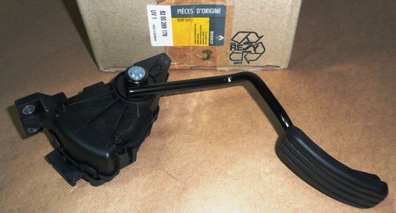   Potentiomètre de pédale d'accélérateur Renault Trafic II , 8200289176