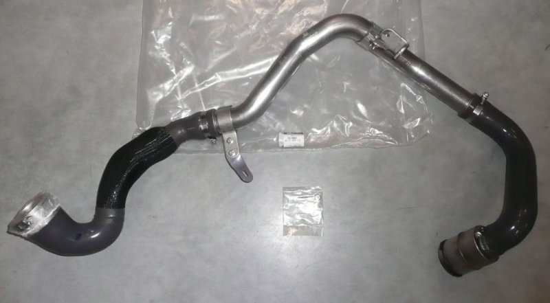 Original DURITE TUYAU D'AIR pour RENAULT MASTER III 2.3 DCI , 8201696115