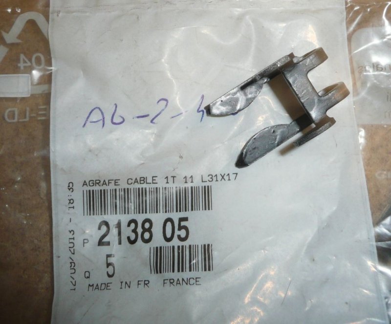 Agrafe de câble d'embrayage Citroën Xantia, 2138.05, 213805