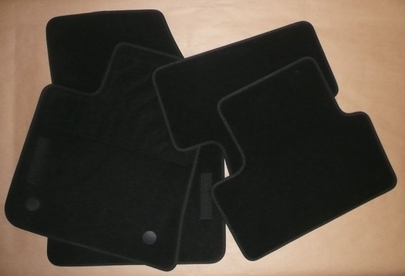 Original  Tapis en velours complet Renault Megane IV , 8201687789