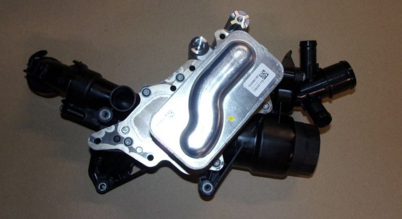 Radiateur d'huile Renault Scenic IV 1.7 HDI, 152088678R, 