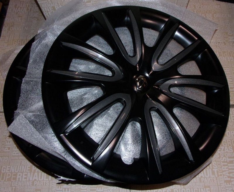 Original  Enjoliveurs Renault 16 pouces ensemble de 4 pièces. Noir brillant avec des bords gris foncé , 7711943944