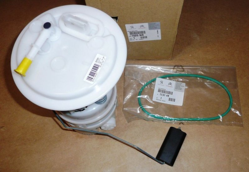 Pompe à carburant Citroën C4 Peugeot 308, 3008 1.6 VTI, 1525.NR, 1525NR