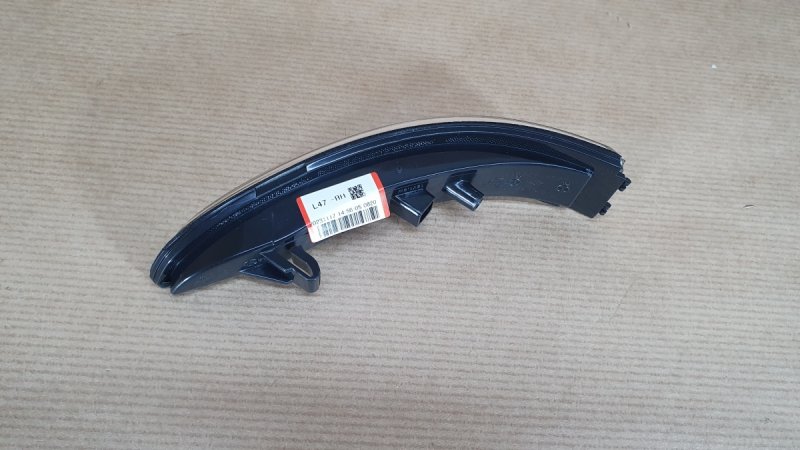 Répétiteur de clignotant gauche d'origine Renault Fluence  ,261608080R