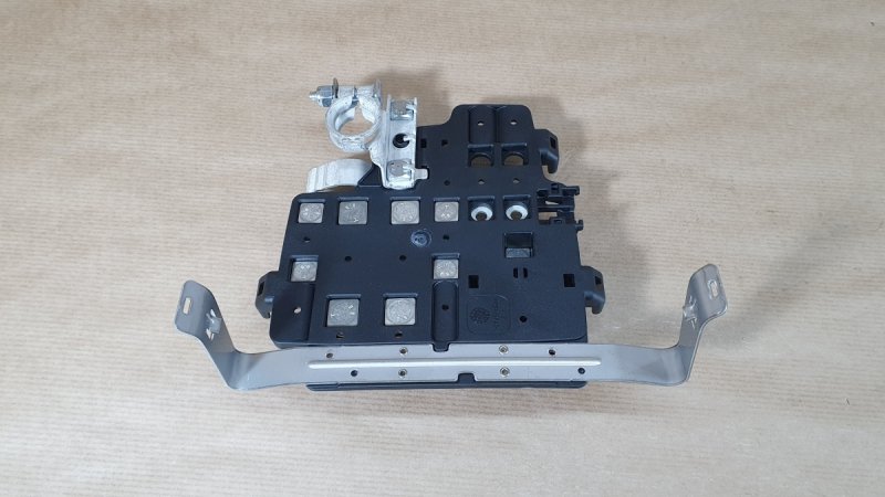  Cosse positive de batterie d'origine Renault Master III ,  241362885R