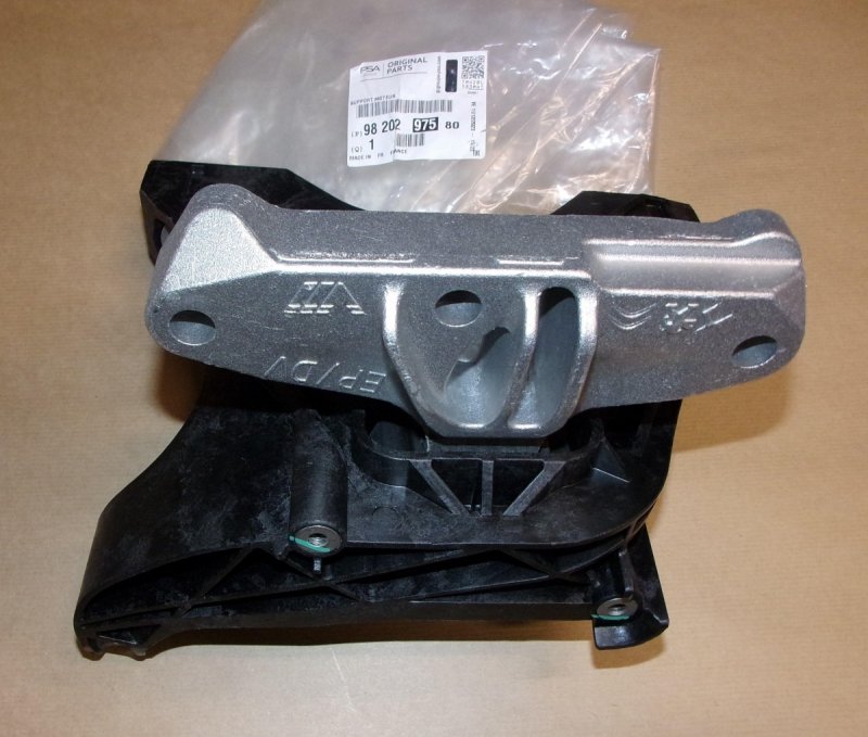Support moteur Peugeot 5008 II 1.5 HDI, 9820297580, 9820297580, 