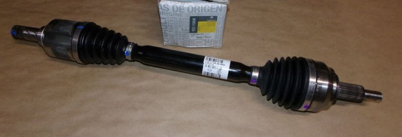 Original  Arbre de transmission droit Laguna III 2.0 16V 07|} gauche , 8200934678