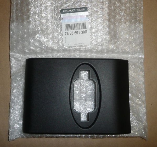 Moulure ORIGINALE (petite) avant droite pour Renault Master, 7682000Q0B, 768560130R, FT90897, 768560130R