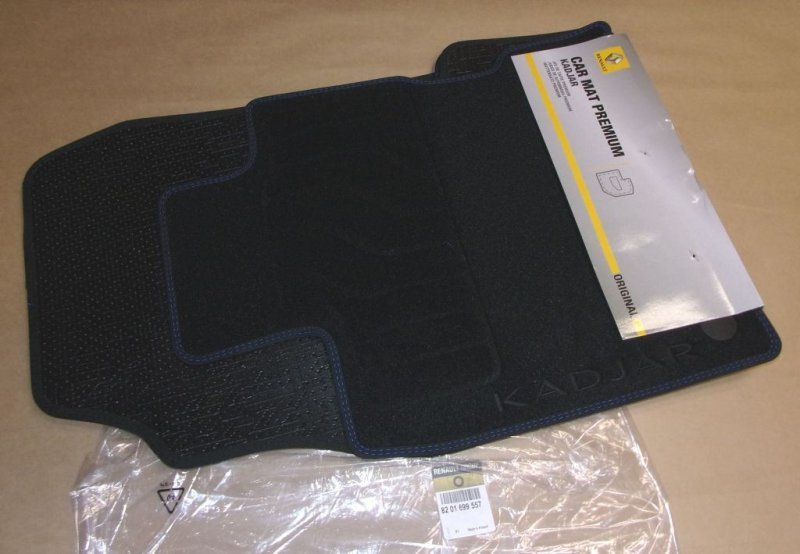 Original  Tapis en velours ensemble Renault Kadjar , 8201699557