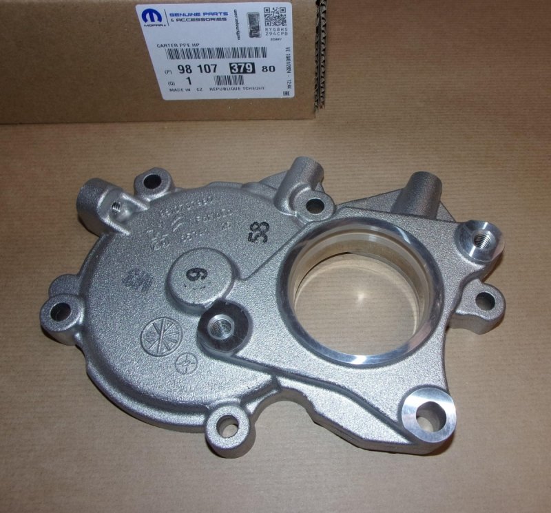 Carter de pompe d'injection Citroën C4, Citroën C5 (X7), Peugeot 308, 9810737980, 9810737980, 