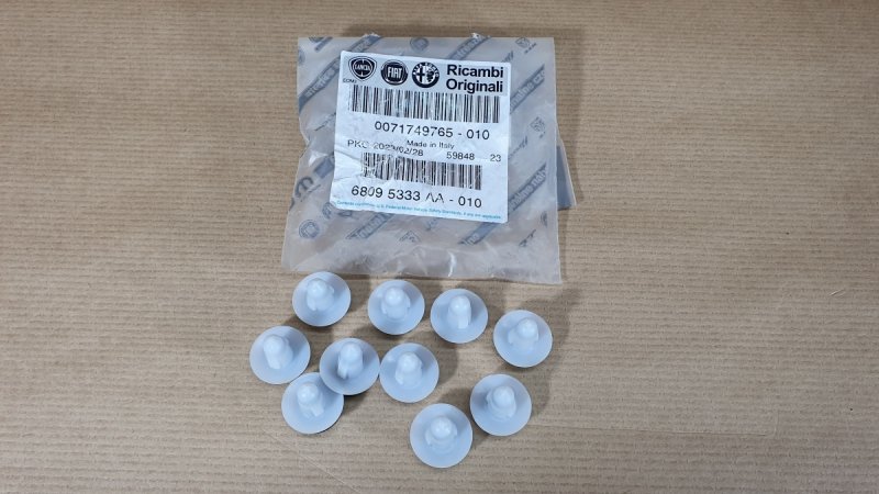 Pièce d’origine  Agrafe de garniture de coffre pour Fiat BRAVO 2007|}, 71749765