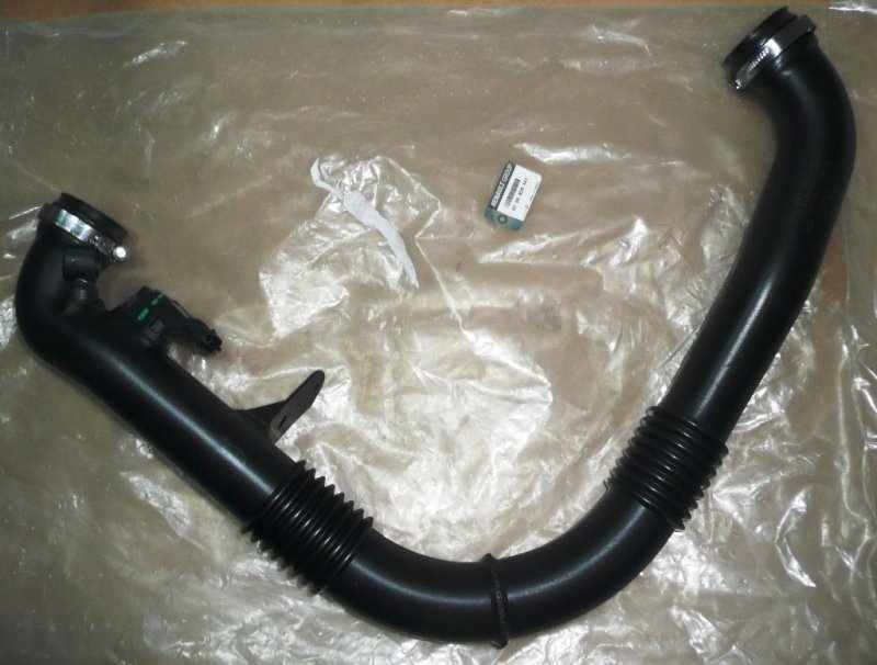  Conduite d'air de suralimentation Renault Trafic II 2.5DCI , 8200829441