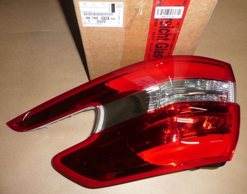 Original LAMPE FEU ARRIERE DROITE pour PEUGEOT 308 SW II 2014-21 , 9678093880