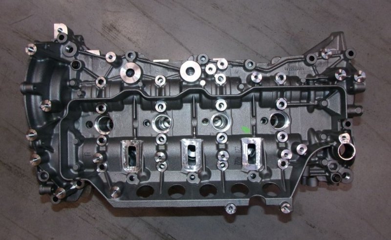 Culasse moteur Renault Master III 2.3DCI, 110417248R, 