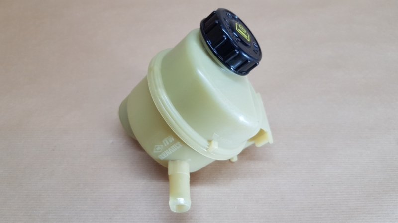 Réservoir de liquide de direction assistée d'origine Dacia Duster ,  491803558R