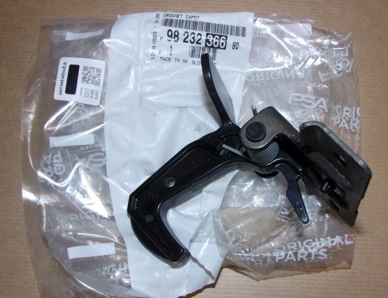 Crochet de capot Peugeot 208 II, 9823236680, 9823236680, 