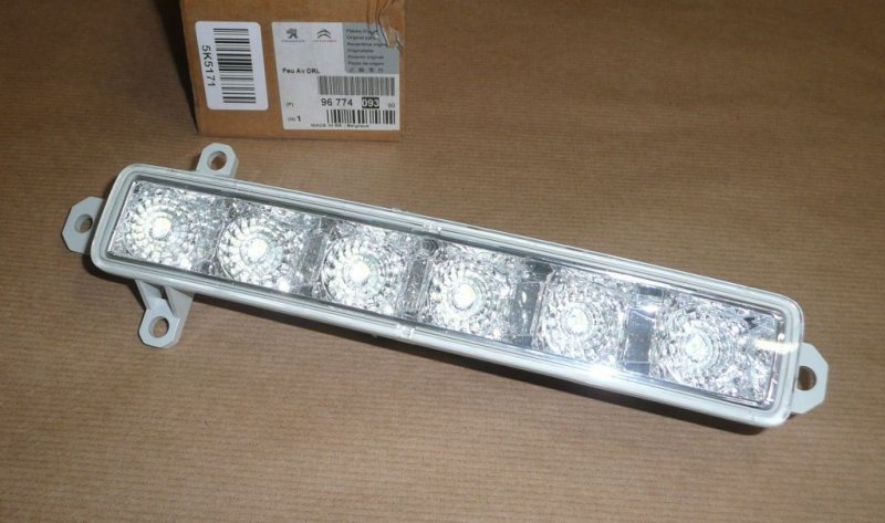 Lumière diurne LED Peugeot Partner III, 9677409380, 9677409380, 
